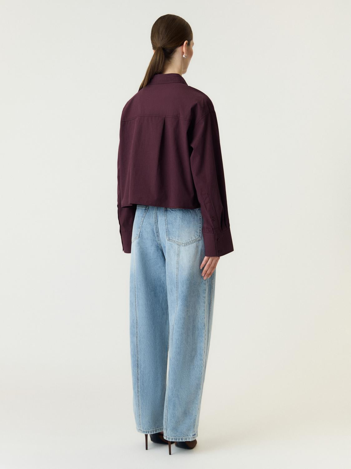 model_shot-back